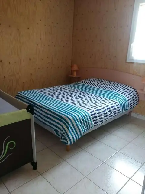 Logement 38B — chambre